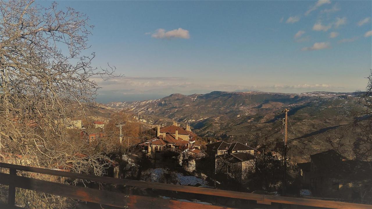 To Konaki Synikia Mesi Trikalon Exterior photo